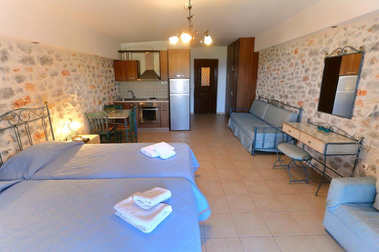 Aparthotel Vathi
