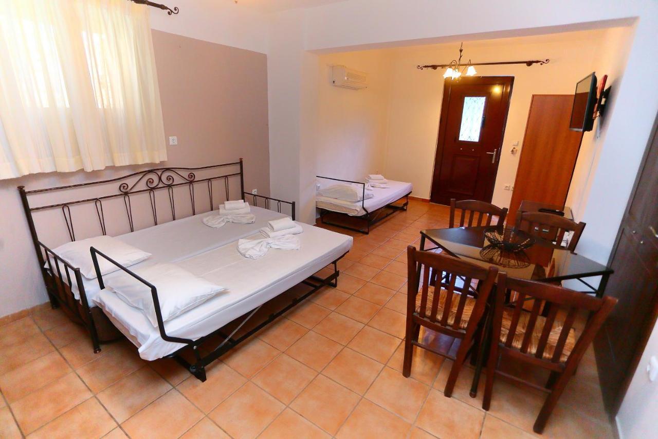 Aparthotel Vathi